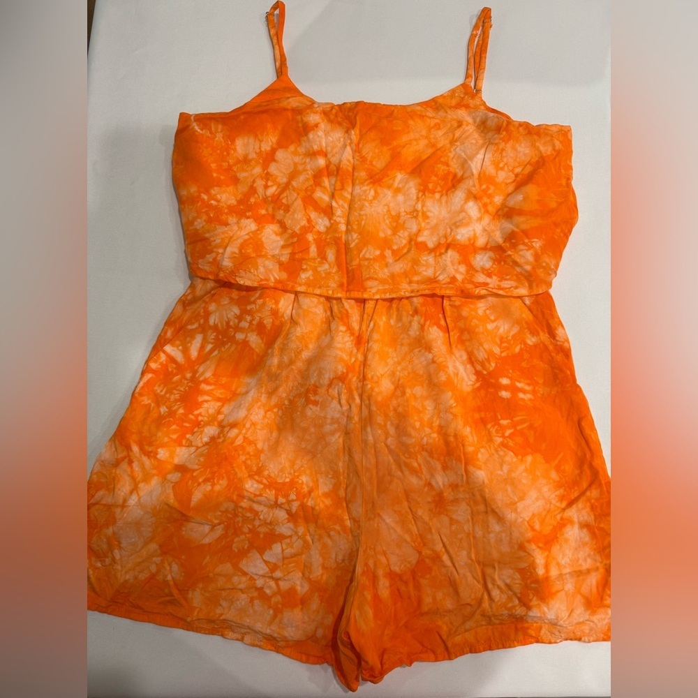 NWOT Emira Tie-Dye Romper